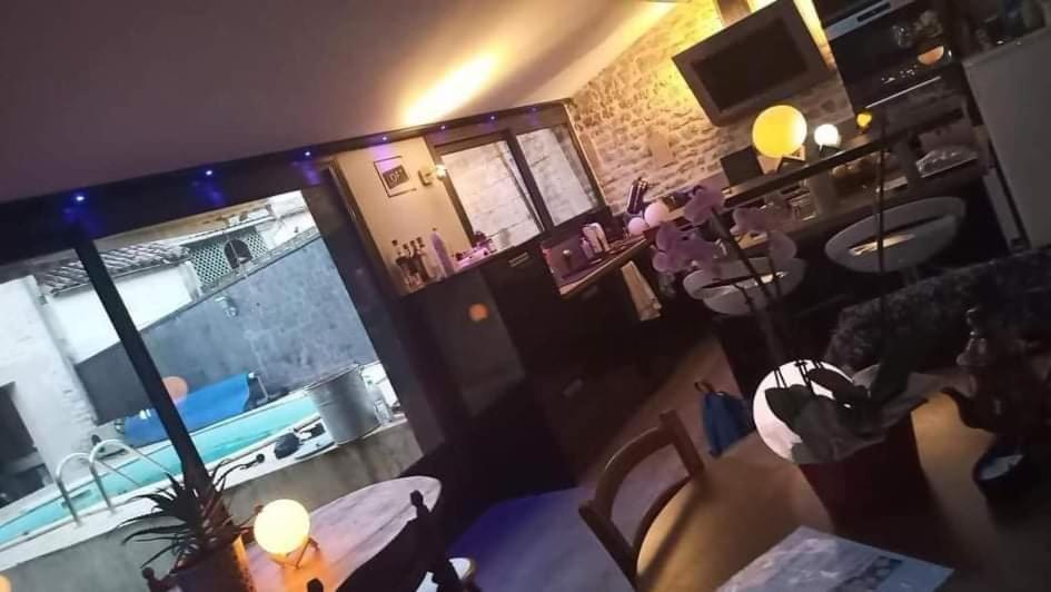 Grande Chambre D'Hote Pour 4 A 5 Personnes Bed and Breakfast Chef-Boutonne Εξωτερικό φωτογραφία